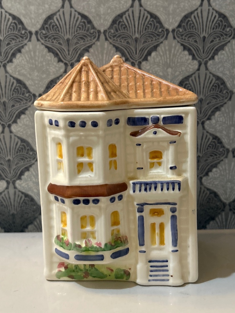 Avon vintage house jar
